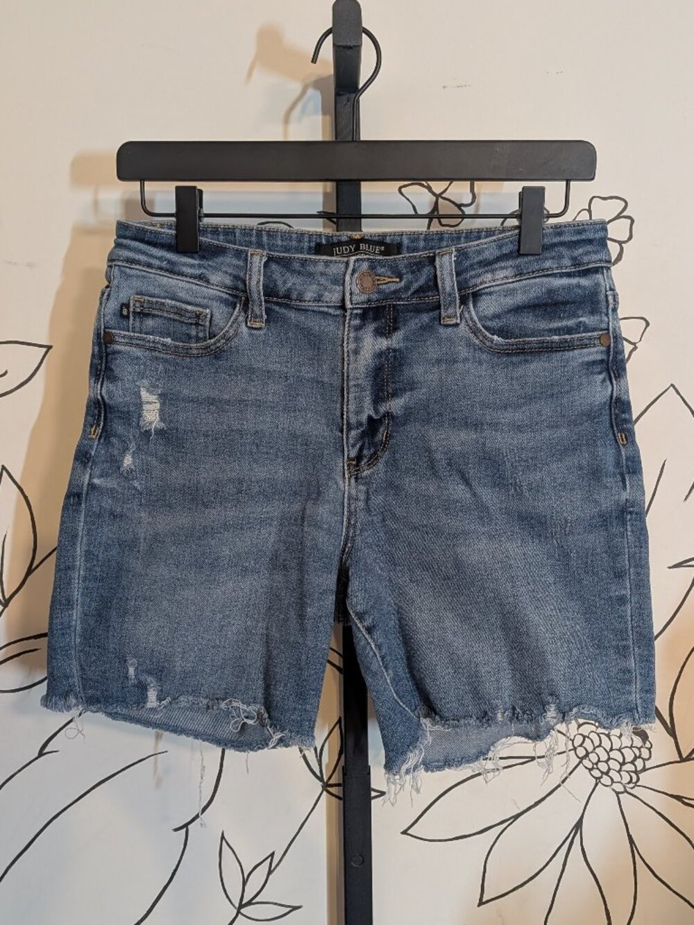 Judy Blue Distressed High Rise - Medium